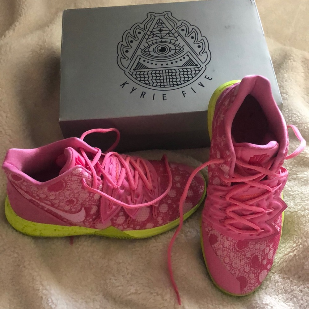 Nike Kyrie 5 Patrick Star